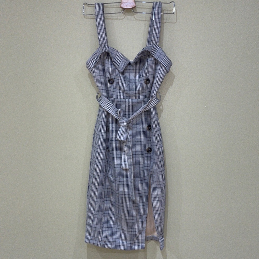 NWOT FASHION NOVA Dress 🤍